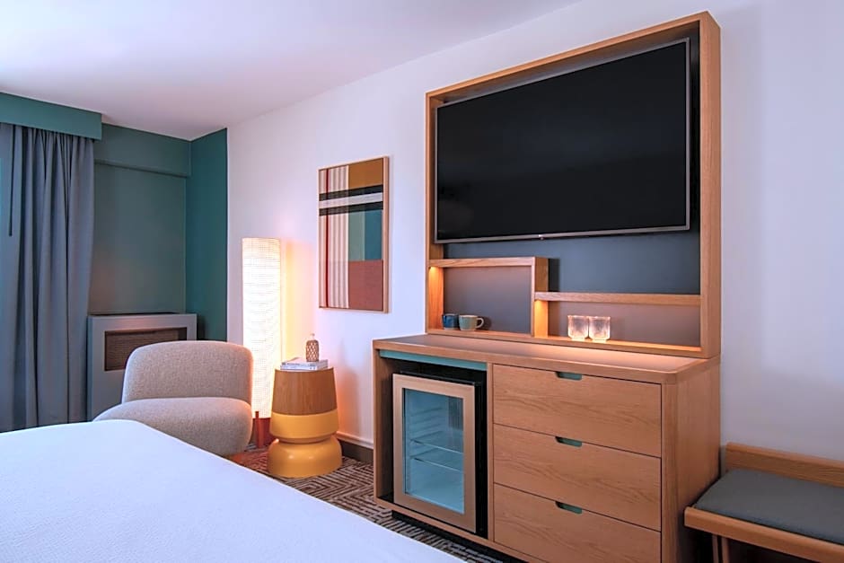 Marin Hilltop Hotel