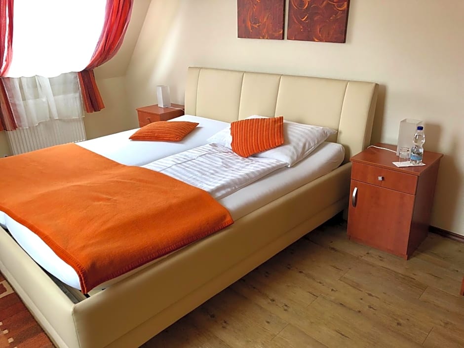 Gösser BACHGASSLHOF -- Bed and Breakfast -- Apartments