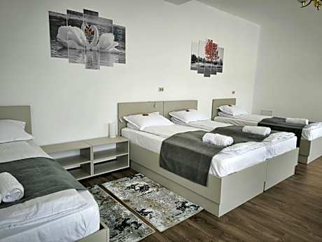 Quadruple Room with Private Bathroom