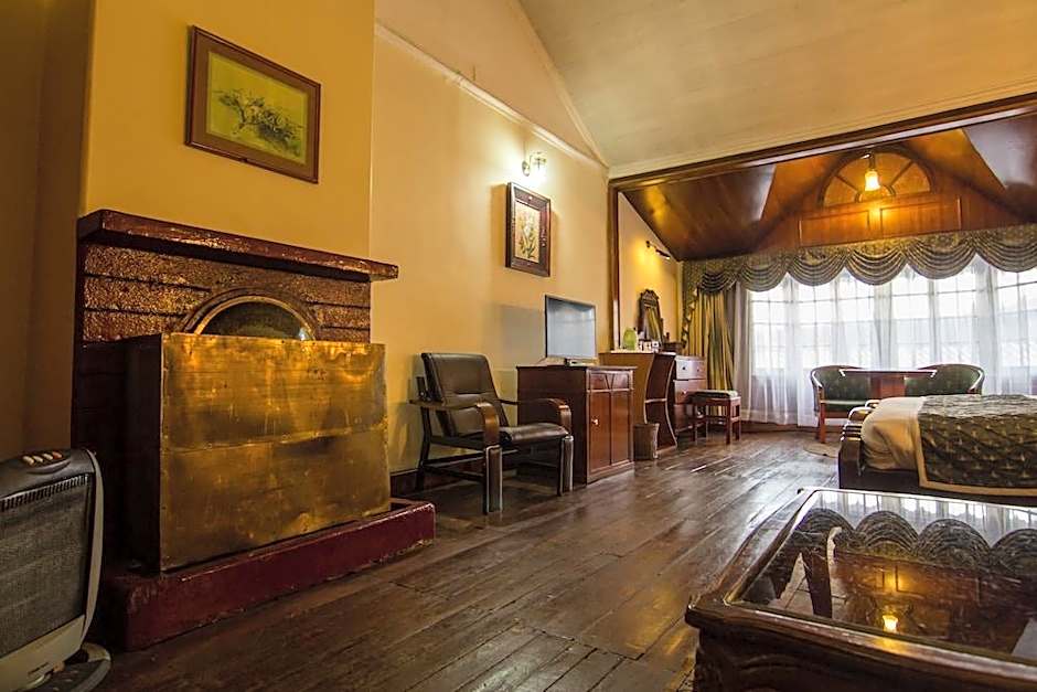 Hotel Seven Seventeen