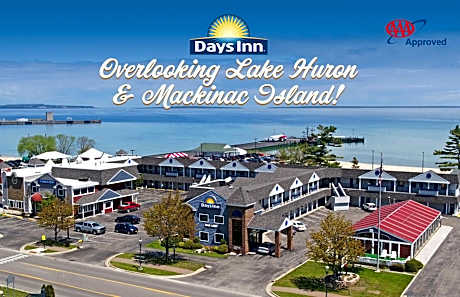 Days Inn by Wyndham Mackinaw City - Lakeview