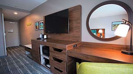 King Room W Microwave And Fridge