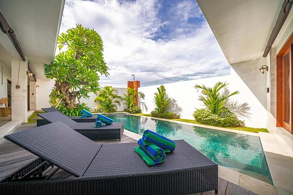 Selina - PROMO- Berawa - 3 BDR - Brand NEW Villa - HUGE Pool