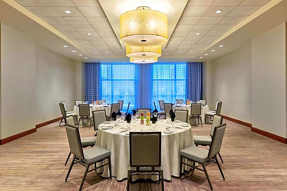 Renaissance by Marriott Las Vegas Hotel