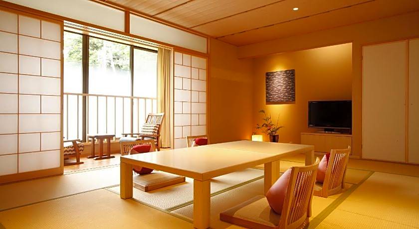 Yuraku Kinosaki Spa and Gardens Ryokan