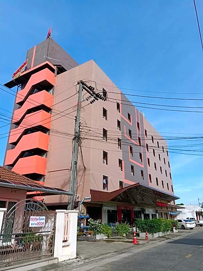 Centerpoint Hotel