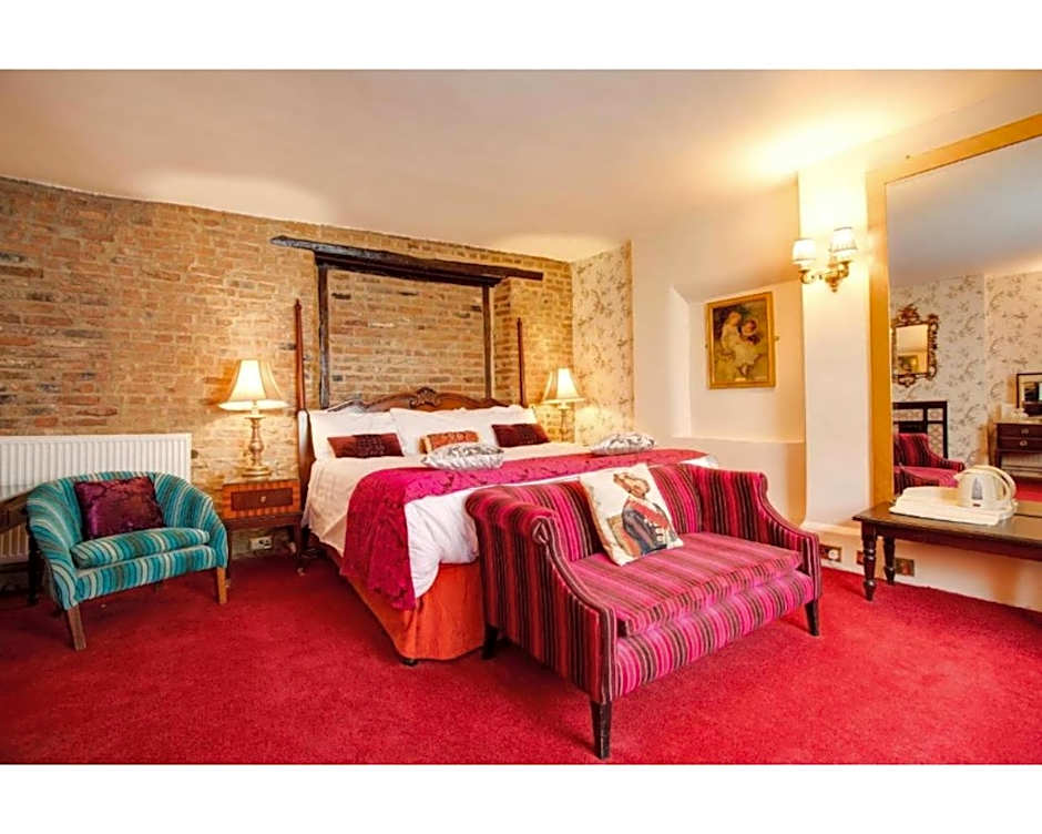 The Rose and Crown Hotel