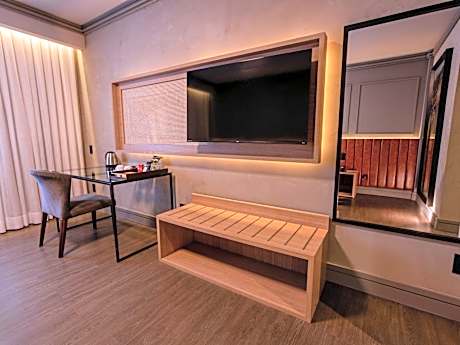 Adapted Premium Deluxe Double Room