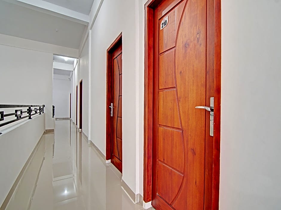 Hotel O Penginapan Sarinah SyariahNearRM Beringin Indah