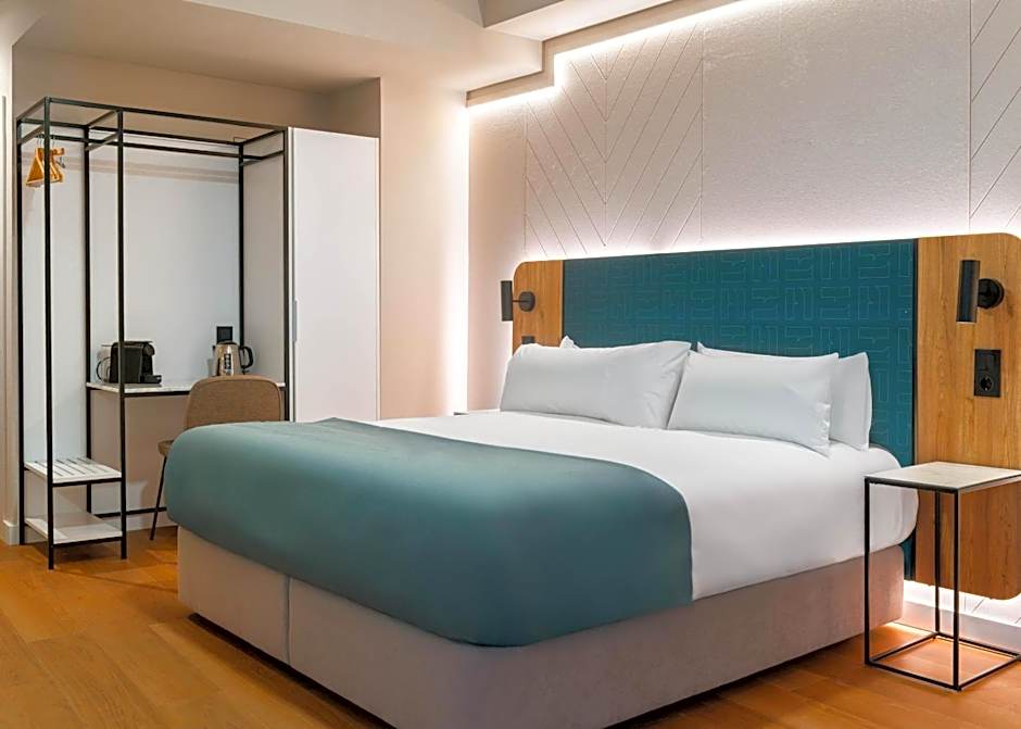 Limehome Benidorm Calle Major