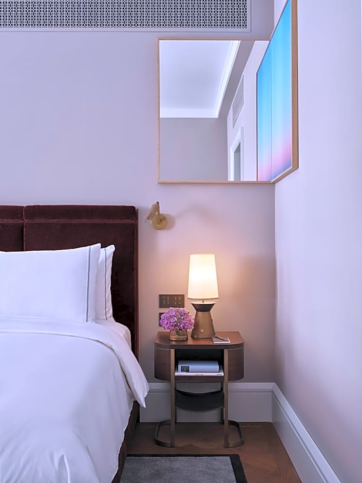 Rosewood Vienna