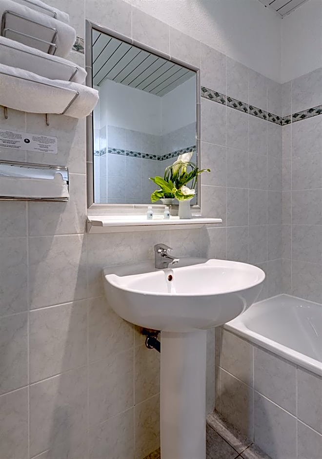 Le Riviera Collection, Signature Collection by Best Western
