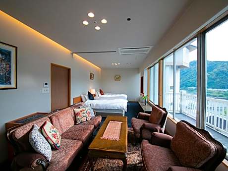 Suite with River View