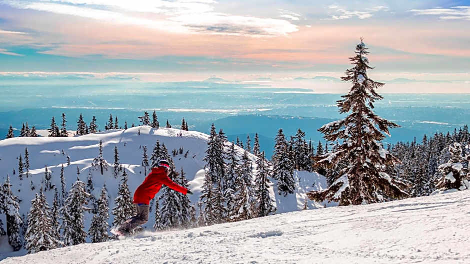 The Lions Self Contained Suite, Shared Pool, Hot Tub, Views