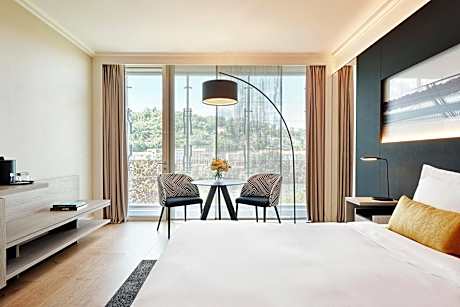 Executive Room (2 Twin Beds)