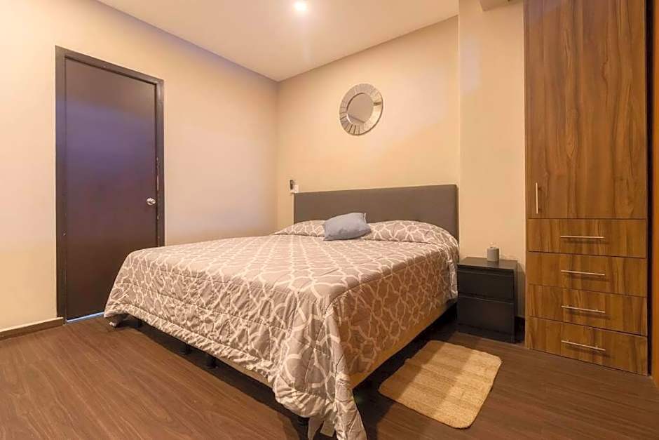 301 Historic building 1Bdrm 1bath AC Rooftop
