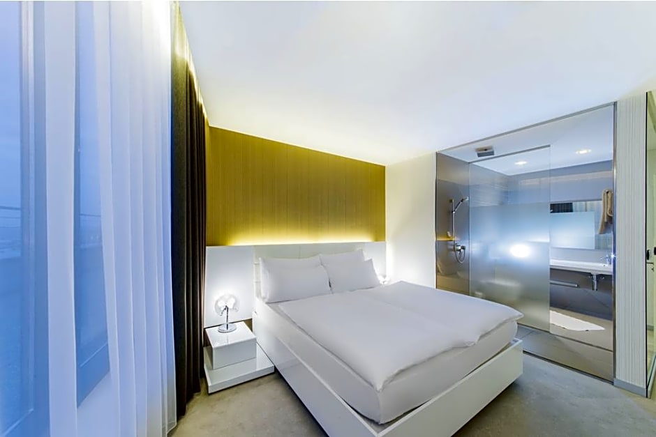 NH Bratislava Gate One