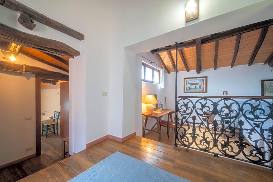 Casa Camboni-Dimora Storica Bed & Breakfast