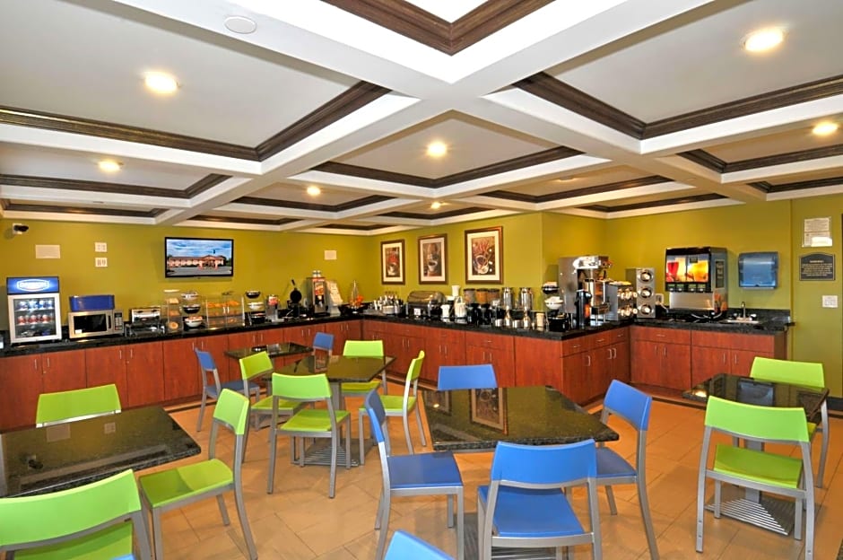 Best Western Antelope Inn & Suites