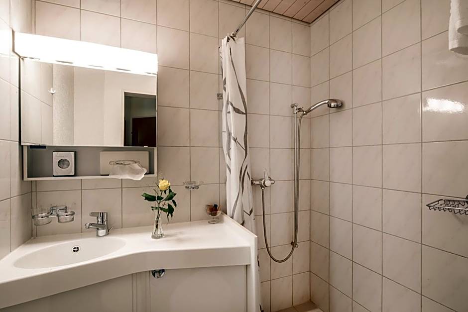 Gasthof Enge Self Check-In Hotel