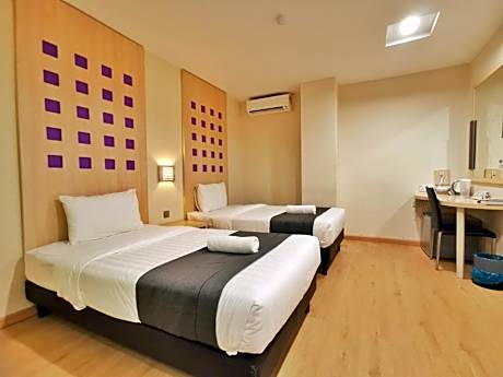 Deluxe Twin Room (No Window)