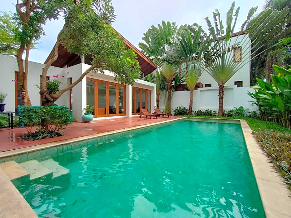 Pranaluxe Pool Villa
