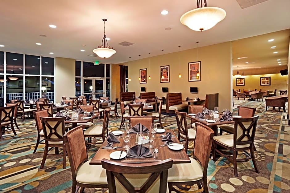 Holiday Inn Hotel & Suites Beaufort at Highway 21, an IHG Hotel