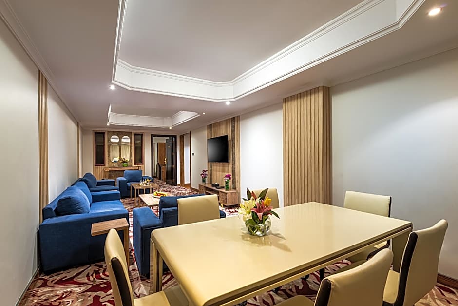 Golden Tulip Al Shakreen