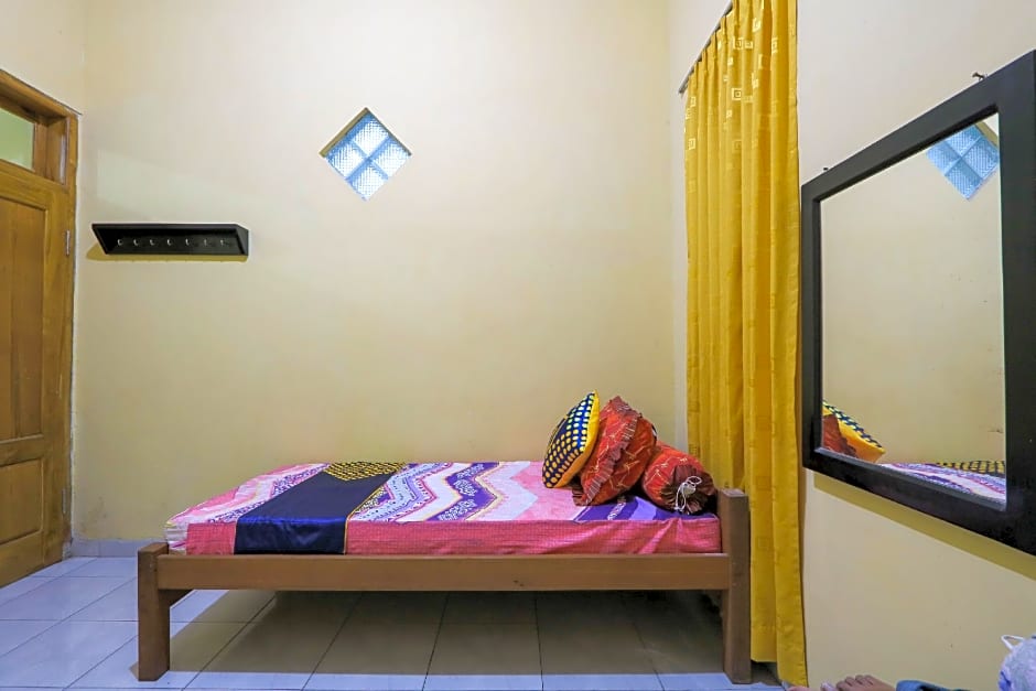 OYO 2440 Wallet Family Residence Syariah