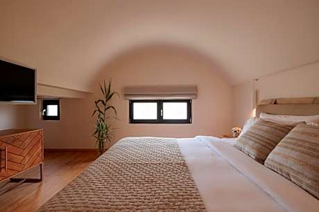 Asty 2 Bedroom Loft Suite Private Pool