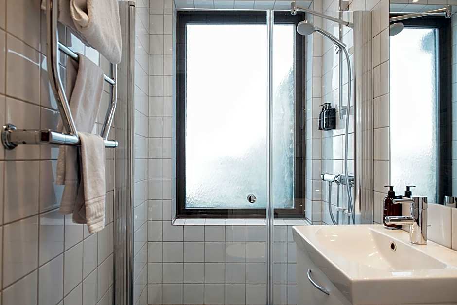 Home Hotel Wellington