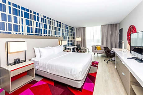 Junior King Suite