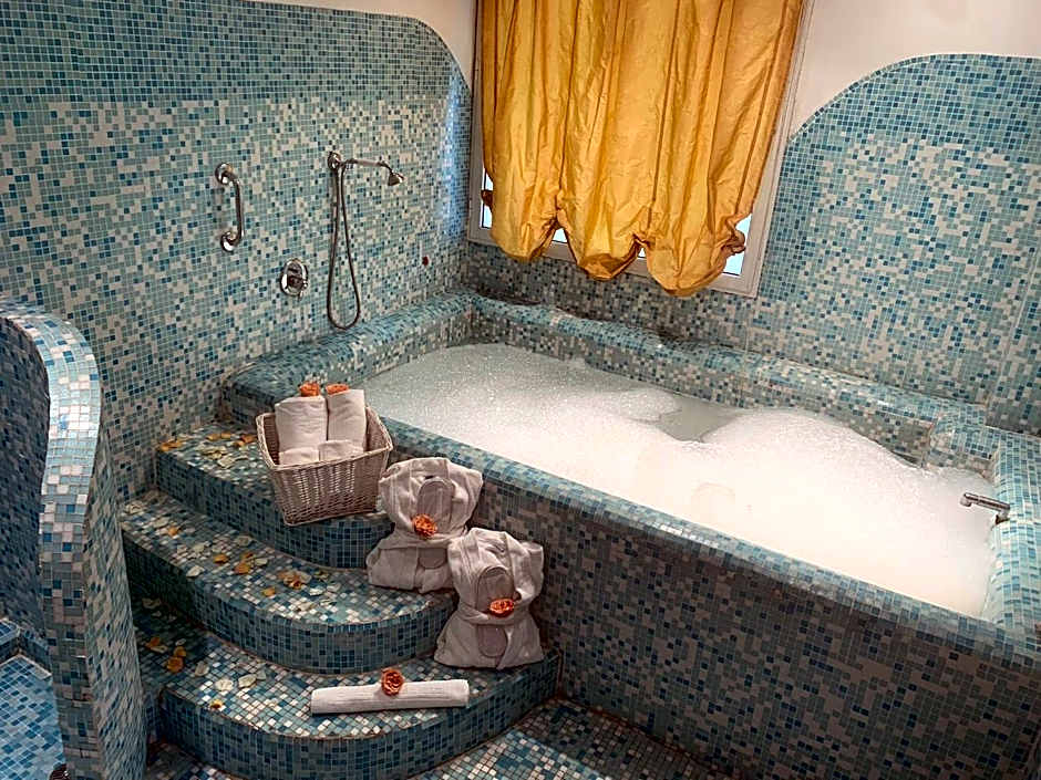 Eveline 2 - Piscina Privata o Jacuzzi
