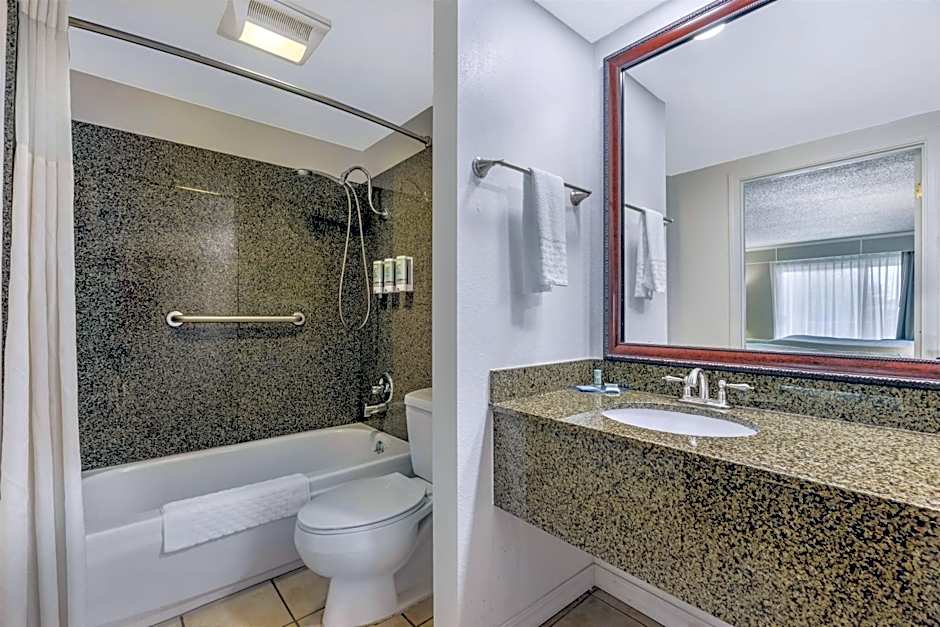 Best Western Pier Point Inn