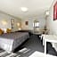 Kingswood Manor Motel
