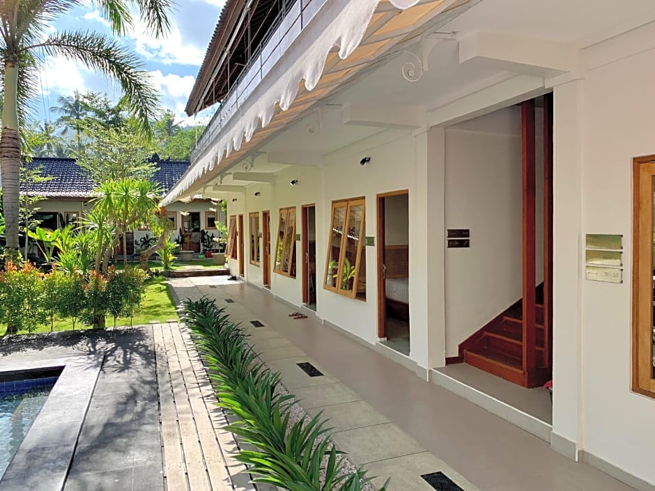 Roots Hotel Senggigi