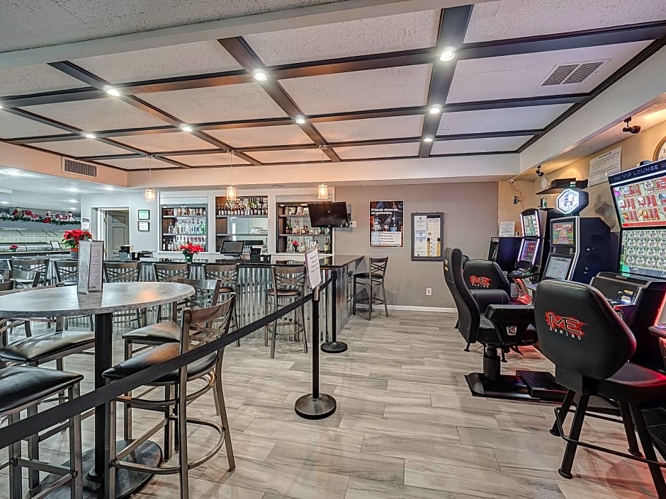 Eastland Suites Extended Stay Hotel & Conference Center Urbana