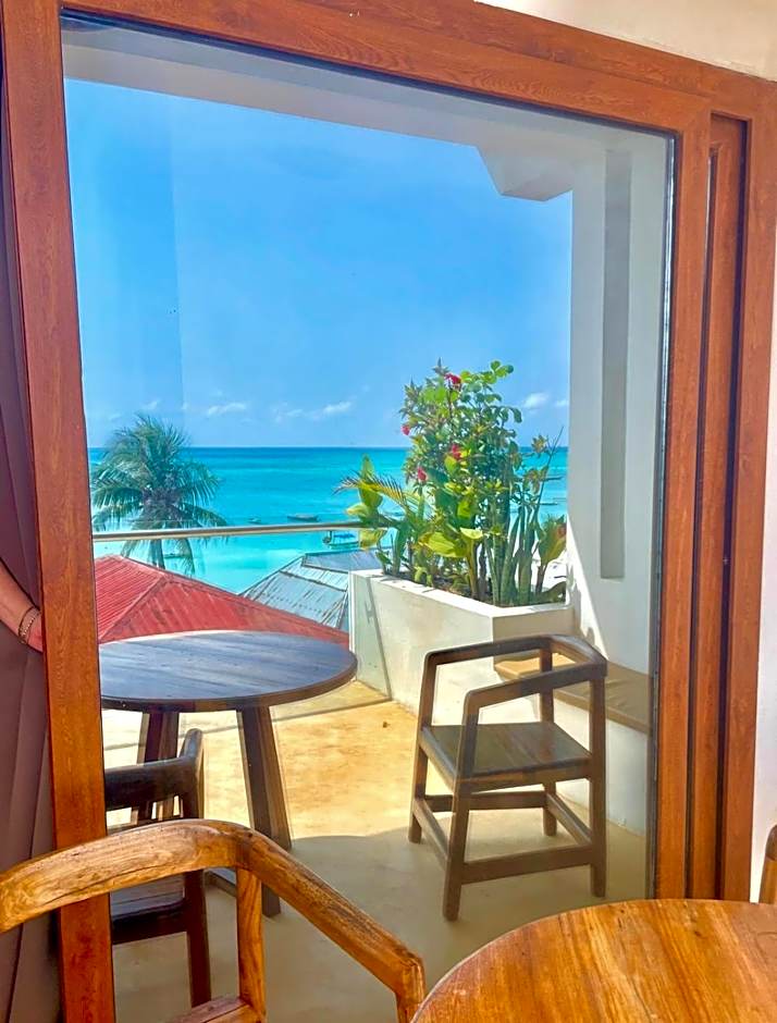 Aluna Beach Apartments