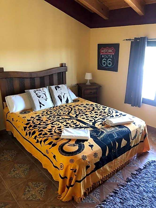 HIGOS CHUMBOS, CASA RURAL COMPARTIDO