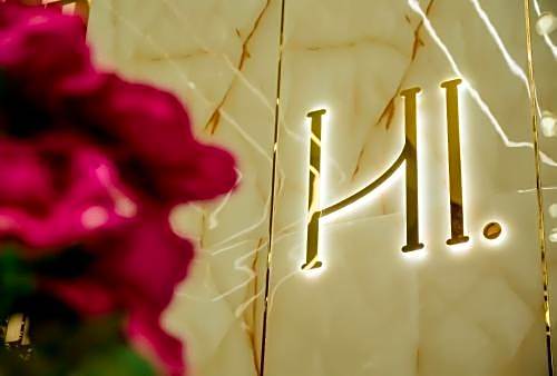 Hotel Heraa International