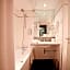 Holiday Inn Bordeaux Sud - Pessac by IHG