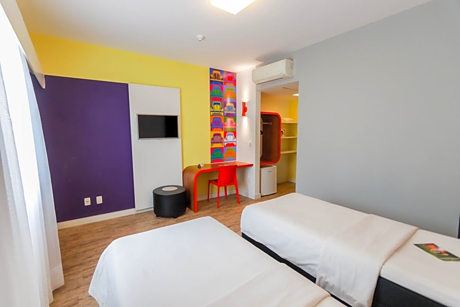 Ibis Styles Balneario Camboriu - 1 Quadra do Mar