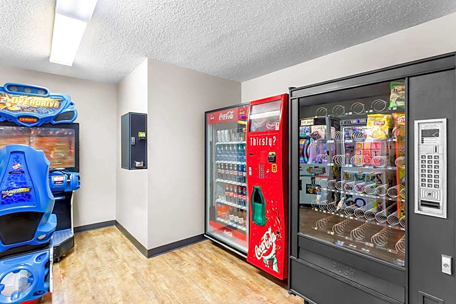 Quality Inn & Suites Gorham Riverside