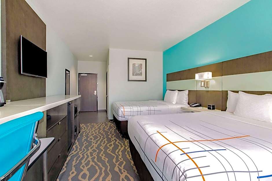 La Quinta Inn & Suites by Wyndham Northlake Ft. Worth