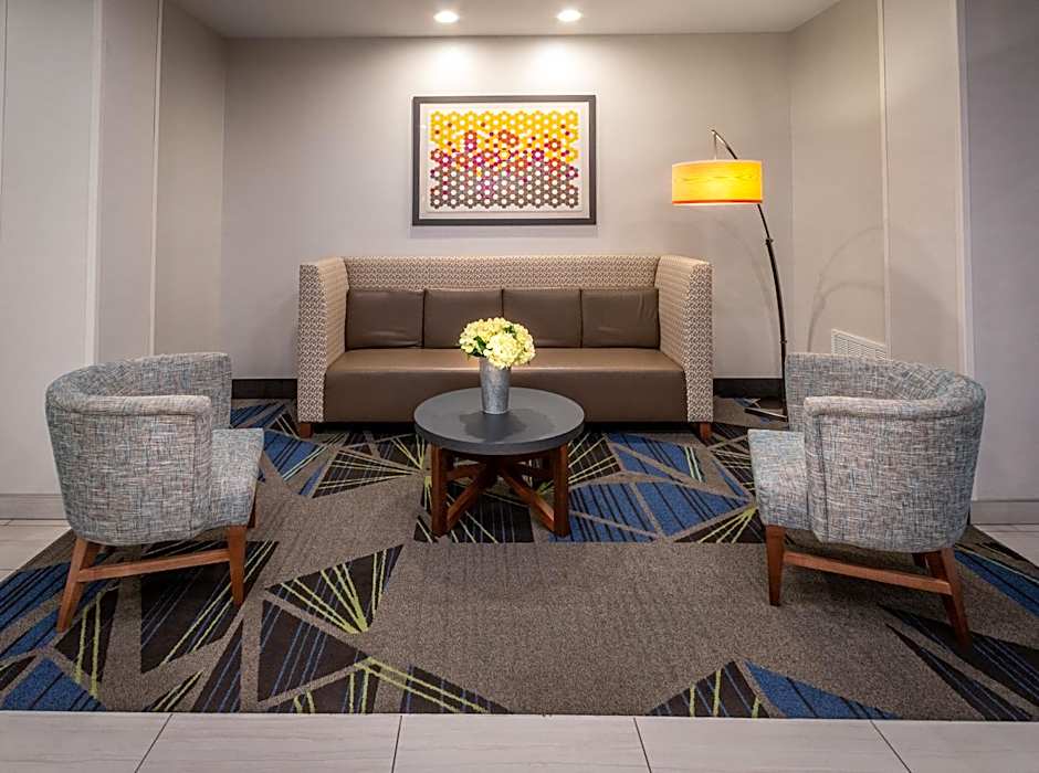 Holiday Inn Express Hotel And Suites Tupelo By IHG