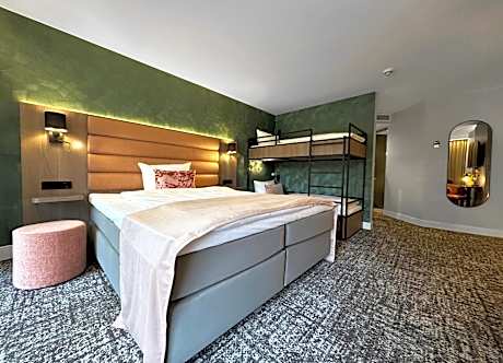 Premium Quadruple Room