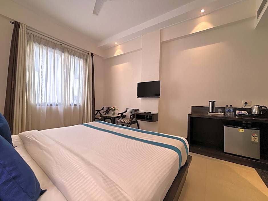 Hotel Crimson Palace