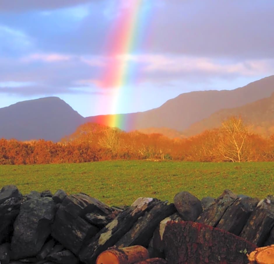 Garth Engan Private Self Contained B&B with Garden Area