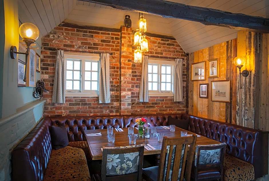 The White Lion, Soberton