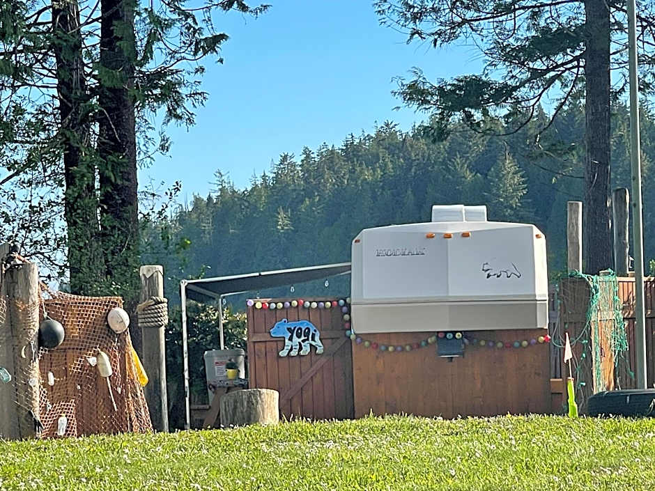 So Damn Lucky Glamping